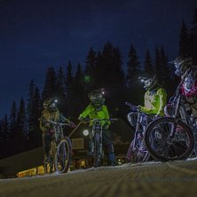 Foto: Alexander Ryden. &Aring;kare: Lina Hansson, M&auml;rta Olson, David Sandberg, Nicklas Bredberg.