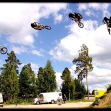 Loggan g&ouml;r en fet whip!. Foto: freeride81. &Aring;kare: Loggan.