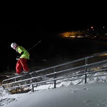 K&ouml;rde ett l&auml;tt r&auml;cke efter vi blev iv&auml;gk&ouml;rda . Foto: Thomas Charry. &Aring;kare: Elias Henderson.