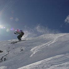 Sk&ouml;nt flyg med fart. Foto: Christian Lodin. &Aring;kare: Johan Edenteg.