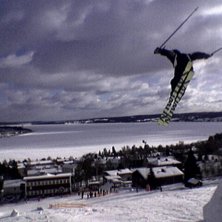 hoppa bara.. kass kvalit&eacute; p&aring; grund av att bilden. Foto: henrik k&auml;mpenberg. &Aring;kare: Andre Lohman.