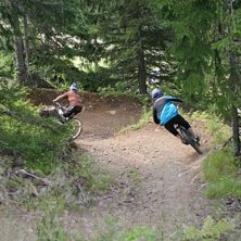 Foto: Madeleine B&auml;ck. &Aring;kare: Thomas Johansson &amp;amp; Kristoffer Olsson.