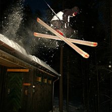 Fick f&ouml;r oss att droppa taket p&aring; fj&auml;llstugan oc. Foto: Alexander H&ouml;ckert. &Aring;kare: Jakob Andersson.