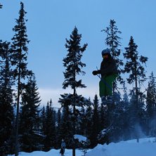 360 p&aring; ett eget hopp ute i skogen.. Foto: Petter Andersson. &Aring;kare: M&aring;ns Claesson.