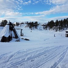 &Aring;pent fra kl 10 - 16 
Reduserte priser pga lite s.