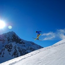 Vi byggde en nice kicker 2008-02-14.. Foto: Victor Lerenius. &Aring;kare: Patric Andersson.