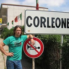 Jag och Dogge var i Sicilien och bes&ouml;kte 
maffia. Foto: Dogge Doggelito. &Aring;kare: andre prtic.