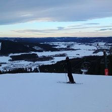 Alexander vid toppen av Solstinget. Foto: Niclas &Aring;slund. &Aring;kare: Alexander &Aring;slund.