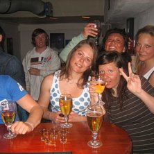 Foto: linus i baren.. &Aring;kare: tori oeymar, tonje lyssand, jennie lindahl, jessica andersson och tove..