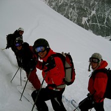Liten vila me g&auml;nget. Foto: Sigge Sigurd. &Aring;kare: Elisabeth Braathen, Alex, David Fridlund och Fredrik Nordenberg.