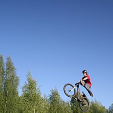 jag g&ouml;r en nfcc indian air i Alfta Bikepark. Foto: Kenneth Eirnars. &Aring;kare: Alexander B&auml;ckvall.