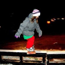 nu &auml;r ishalls&aring;kningen p&aring; topp, det &auml;r roligt!. Foto: emelie. &Aring;kare: johanna holmstedt.