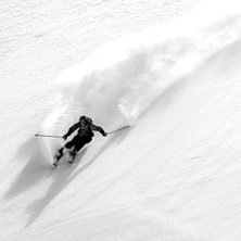 H&auml;r k&ouml;r Emelie h&ouml;gfartstr&auml;ning i skarsn&ouml;, och. Foto: Magnus Olsson. &Aring;kare: Emelie Andersson.