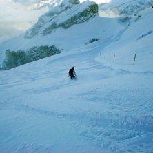 3 dec sn&ouml; &ouml;ver natten och d&aring; kan t o m pisten v. Foto: Micke Gr&ouml;nlund. &Aring;kare: Jeanette Gr&ouml;nlund.