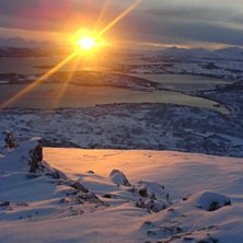 Sola er tilbake i troms&oslash; den 21. januar. Her er d. Foto: Per Hasvold.