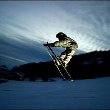 N&aring;n kid i backen k&ouml;r truckdriver(nosegrab) .. Foto: Niklas Sundin. &Aring;kare: No Name.