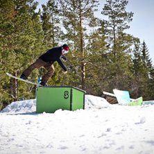 H&auml;ng i G&auml;ng/En dag i backen. Foto: Mathias Lindkvist. &Aring;kare: Marcus Holmqvist.