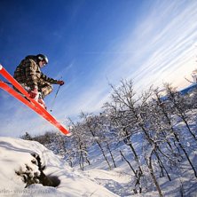Samuel tar ett stadigt grepp om sina lagg i Ull&aring;d. Foto: Simon Sj&ouml;r&eacute;n www.sjoren.se. &Aring;kare: Samuel Karlman.