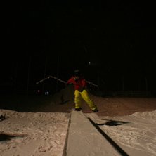 k&ouml;rde lite box p&aring; torget i tand&aring;dalen.. Foto: Emma Hed&ouml;. &Aring;kare: Robin Tygesen.