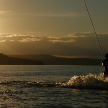 Solnedg&aring;ng p&aring; R&aring;ssvalen efter en klockren dag p. Foto: Richard Karlsson. &Aring;kare: David liljeblad.
