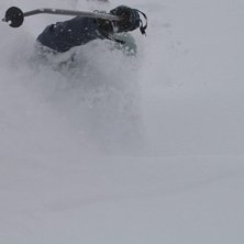 Djup pudersv&auml;ng i sagolik sn&ouml;. Foto: Patrick Miller. &Aring;kare: Bj&ouml;rn Str&ouml;mblad.