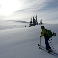 Ut p&aring; tur, aldrig sur!. Foto: Jakob Helbrink. &Aring;kare: Johan Sundstr&ouml;m.