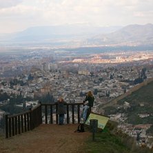 The top and the city. Foto: Sebastian. &Aring;kare: Erika och Emma.