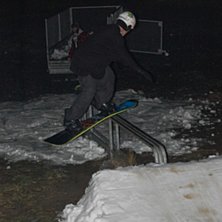 Fs board! i tyr kv&auml;lls session. Foto: Robin Swed. &Aring;kare: Jens Almskog.