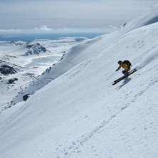 Gaustatoppen en helt vanlig dag i maj..... Foto: Tina M&aring;rlind. &Aring;kare: David Nellbeck.