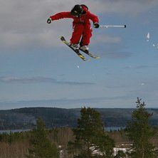Anton h&ouml;gt &ouml;ver Sundsvall! Sk&ouml;nt H&auml;ng!!!. Foto: Daniel Roos. &Aring;kare: Anton Bj&ouml;rklund.