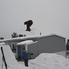 byggde hopp innan allt sm&auml;lte bort!:P. Foto: breppa. &Aring;kare: jag.