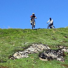 Lite offpist&aring;kning p&aring; skutan. :). Foto: Leo Ranta. &Aring;kare: Eric Westling.