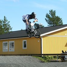 &Aring;kare: jacob nedler.