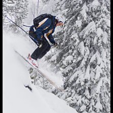 Martin hoppar runt lite mellan granarna i det ymni. Foto: Christian &Aring;kesson. &Aring;kare: Martin Holm.