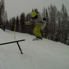 &Aring;kare: Alexander Solis.