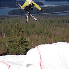 Ett fint kors p&aring; catass. Foto: Johan ?efternamnet?. &Aring;kare: Jesper Nor&eacute;n.