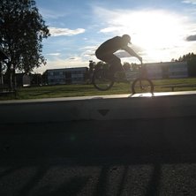 Foto: Jakob Bj&ouml;rkman. &Aring;kare: Viktor Olofsson.