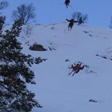 Jeg dropper en klippe p&aring; 10-15 meter!. Foto: www.tollmuth.com. &Aring;kare: Ove Nestvold.