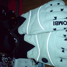 nya hanskar typ Jon olsson pro modell el n&aring;. Foto: jag.