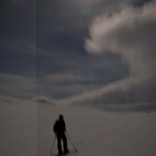 M&aring;nsken i letandet av t&auml;ltet. Foto: Kaj S&ouml;derin. &Aring;kare: Niklas.