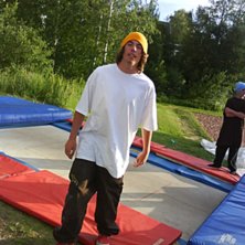 Jeppenator sl&auml;ngde kryckorna f&ouml;r suget fr&aring;n stu. Foto: Daniel Roos. &Aring;kare: Jeppenator.