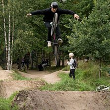 Tuck no hander. Foto: Kenneth Einars. &Aring;kare: Ok&auml;nd.