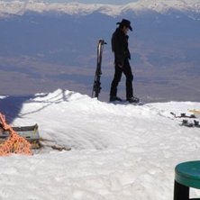 En av oss kollade mot andra berget och s&aring;g denna . &Aring;kare: Marlbromannen.