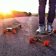 &Aring;kare: Pontus Lindholm.