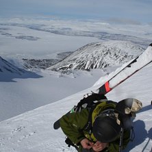 P&aring; v&auml;gen upp till Akkas topp. Foto: Johan Pettersson.