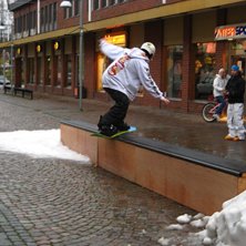 Fucking &Aring;m&aring;l rail jam!. Foto: Jakob Ovall. &Aring;kare: Jens Almskog.