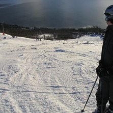 Tittar ut, ser fram emot ett h&auml;rligt &aring;k.. Foto: Gustav Nilsson. &Aring;kare: Joakim Sundberg.