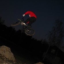 Fille : &auml;h ska jag dra en 3a i andra hoppet? 
Ja. Foto: Simon Sandstr&ouml;m. &Aring;kare: Fille G:son.