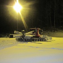 H&auml;rlig bild fr&aring;n f&ouml;rra vintern! Pistmaskinen st. Foto: Simon Johansson. &Aring;kare: Pisten bully.