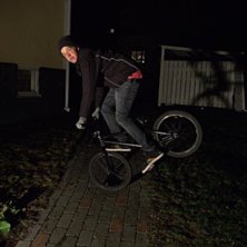 langar fetaste posen. Foto: hugo ljungquist. &Aring;kare: alvin marelius (jag).